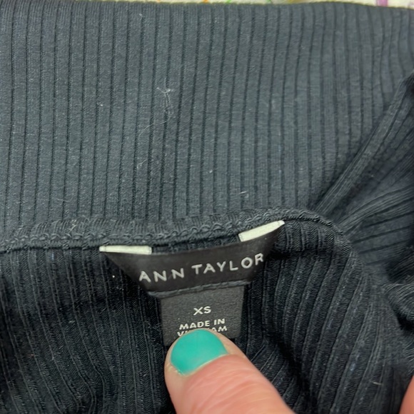 Sz XS Ann Taylor Black Long Sleeve Top - Picture 7 of 7